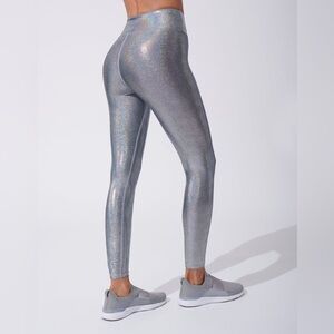 NWOT Heroine Sport Marvel Legging in Matrix Size Small